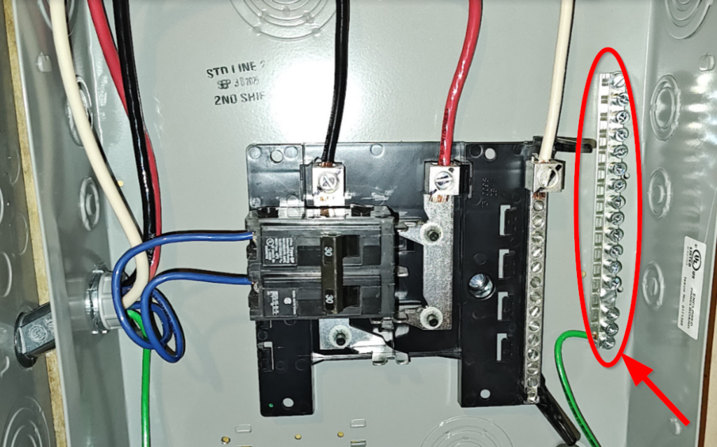 Panelboard-level neutral isolation example under NEC 408.40 showing proper separation of neutral and equipment grounding conductors